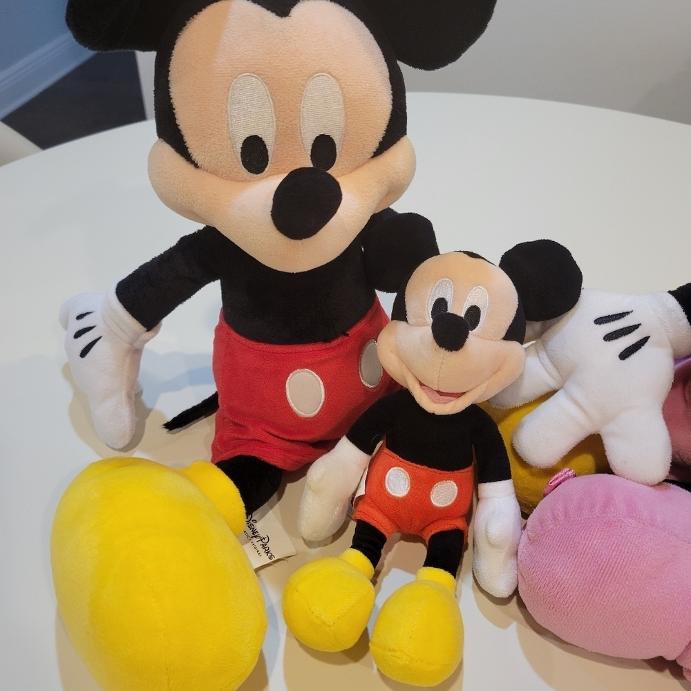 Disney Mickey and Minnie Mouse Plush Toy Set - Picture 2 of 7
